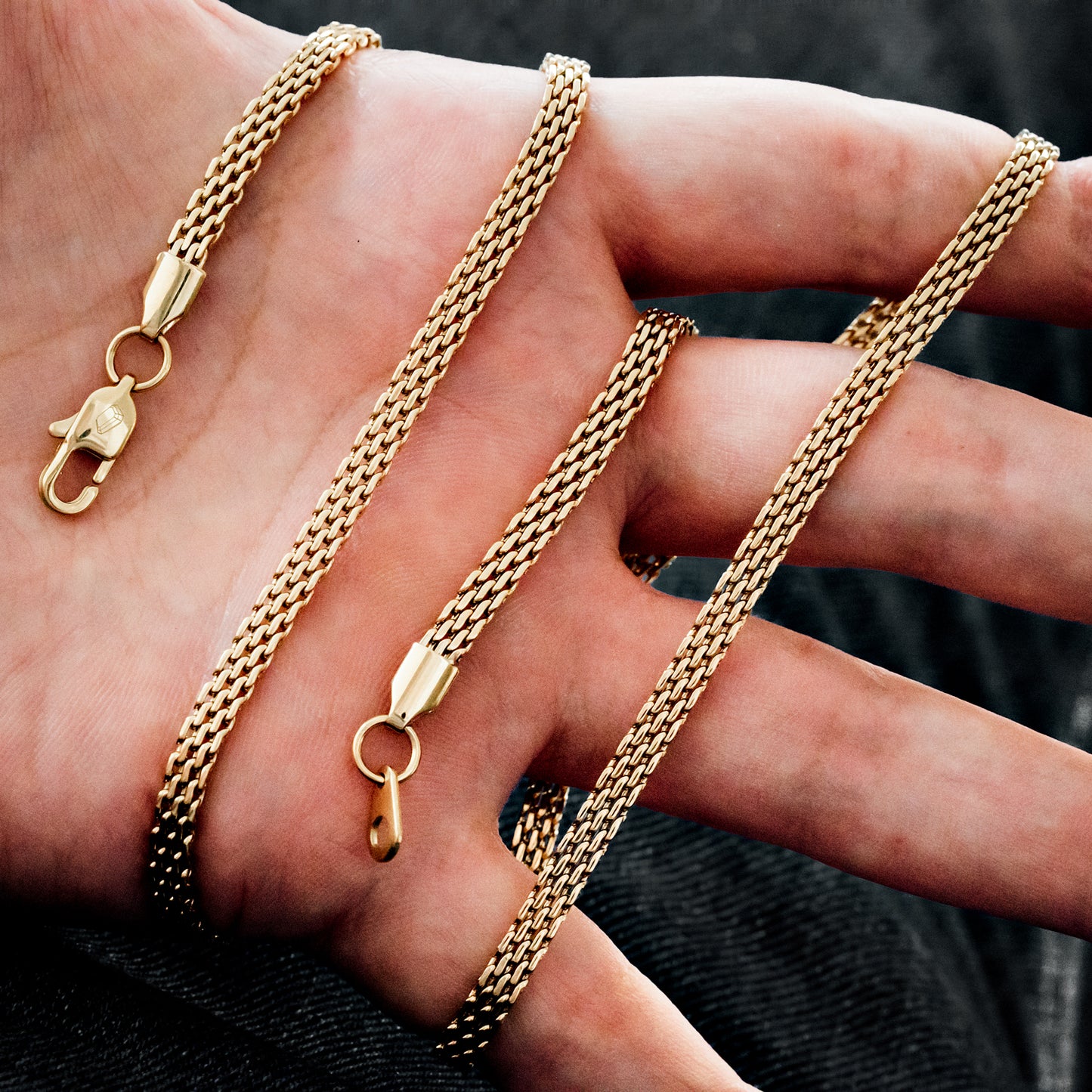 COMBO LUJO EXCLUSIVO: CADENA CHINESCA ORO LAMINADO 18K DE 4MM + PULSERA DE 4MM + GRATIS  CAJA DE LUJO DE REGALO + ENVÍO GRATIS